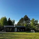 Charming Family Summerhouse Near The Nyaraló Højby