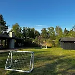 Nyaraló Charming Family Summerhouse Near The Højby